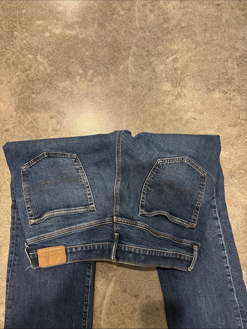 American Eagle Outfitters Men's Straight Fit Blue Jeans - Medium Wash - Picture 3 of 3